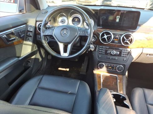 Used 2015 Mercedes-Benz GLK 350 4MATIC image 16