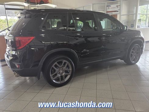 Used 2023 Honda Passport EX-L image 4