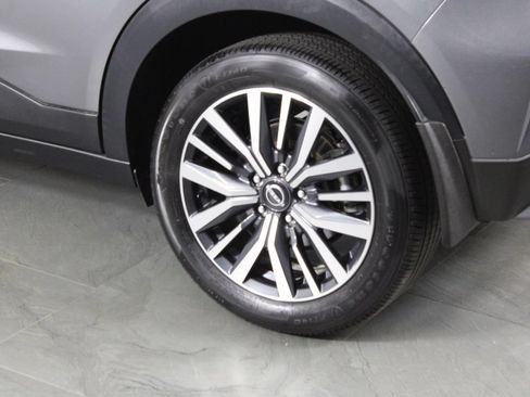 Certified 2023 Nissan Kicks SV FWD image 15