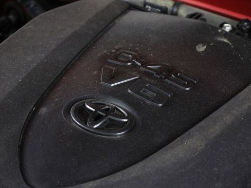 Used 2022 Toyota Tacoma TRD Off-Road w/ Technology Package AWD/4WD image 24