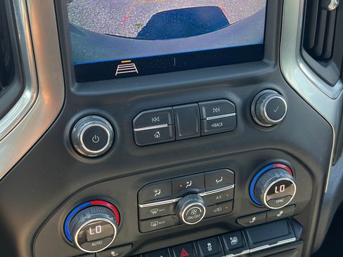 Used 2020 Chevrolet Silverado 1500 LT w/ Convenience Package image 24