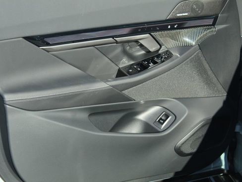 New 2026 BMW 550e xDrive AWD/4WD image 21