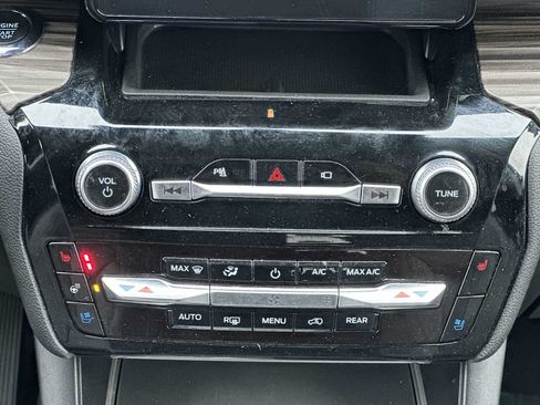 Used 2023 Ford Explorer Limited RWD image 16