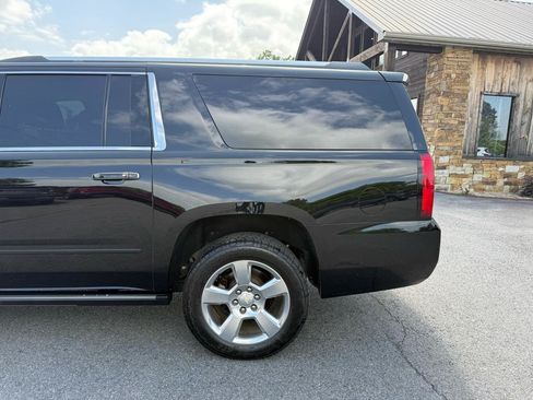 Used 2018 Chevrolet Suburban Premier RWD image 46