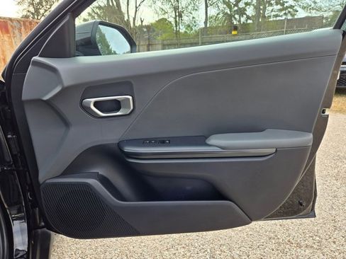 Used 2025 Kia K4 LXS image 27