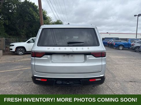 Used 2024 Jeep Wagoneer Series II RWD image 3