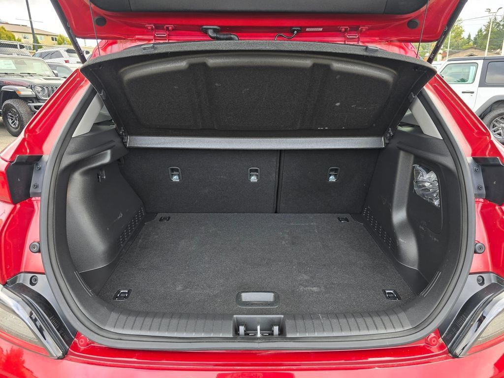 Used 2023 Hyundai Kona SE FWD image 14