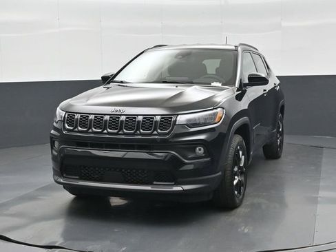 New 2026 Jeep Compass Latitude AWD/4WD image 8