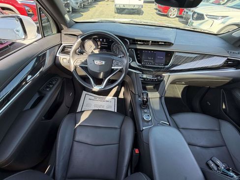 Certified 2023 Cadillac XT6 Premium Luxury w/ Technology Package AWD/4WD image 14