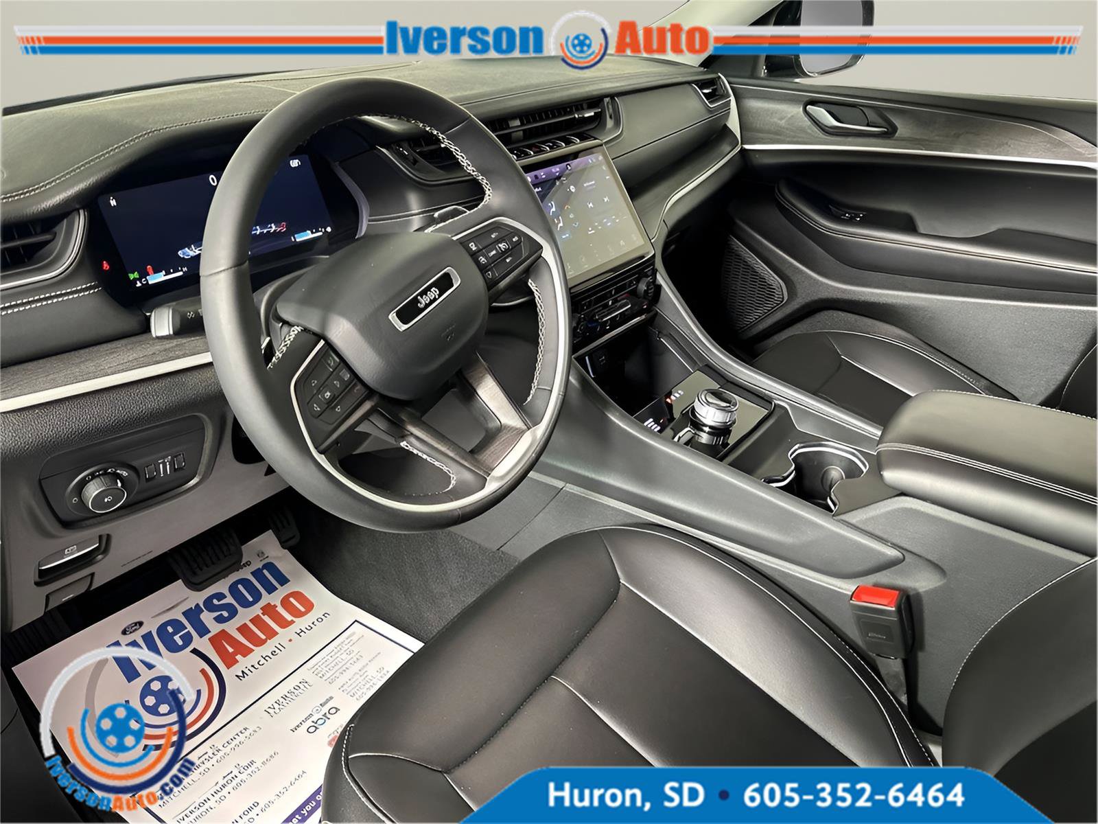 Used 2023 Jeep Grand Cherokee L Limited AWD/4WD image 22
