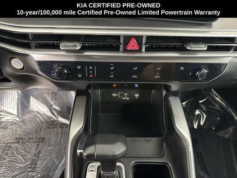 Certified 2025 Kia Sorento LX FWD image 8