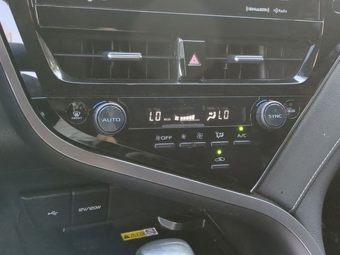 Used 2023 Toyota Camry XSE image 17