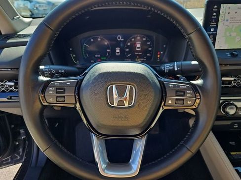Used 2023 Honda Accord Touring image 30