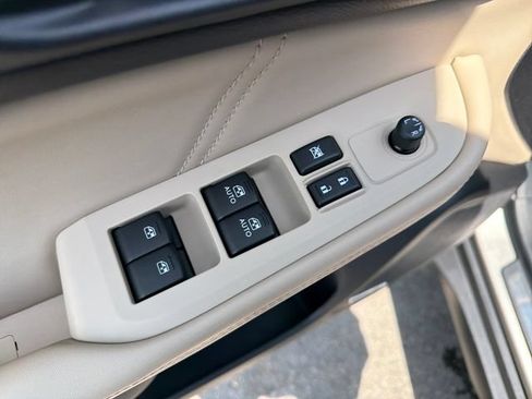 Used 2019 Subaru Outback 2.5i Limited AWD/4WD image 18