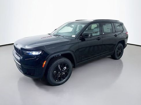 New 2025 Jeep Grand Cherokee L Altitude AWD/4WD image 3