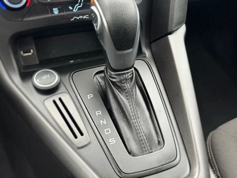 Used 2017 Ford Focus SEL image 28