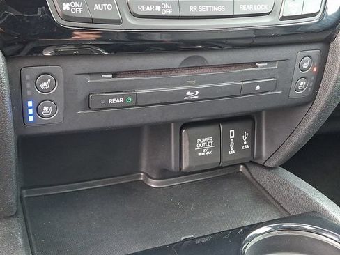 Used 2017 Honda Pilot Elite image 26