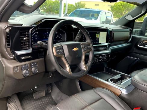 Used 2024 Chevrolet Silverado 3500 High Country w/ High Country Premium Package AWD/4WD image 18