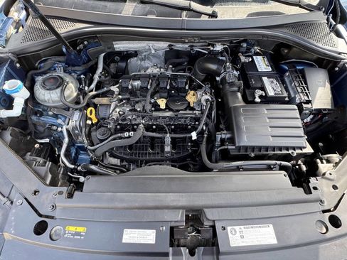 Used 2018 Volkswagen Tiguan S image 18