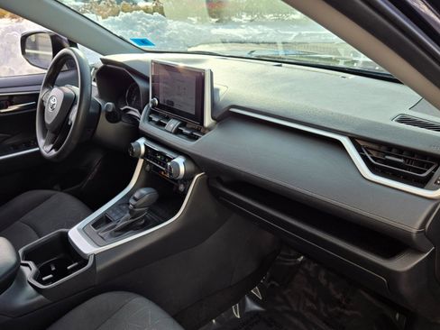 Used 2023 Toyota RAV4 XLE image 23