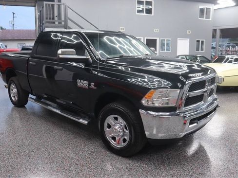 Used 2018 RAM 2500 Tradesman w/ Chrome Appearance Group RWD image 7