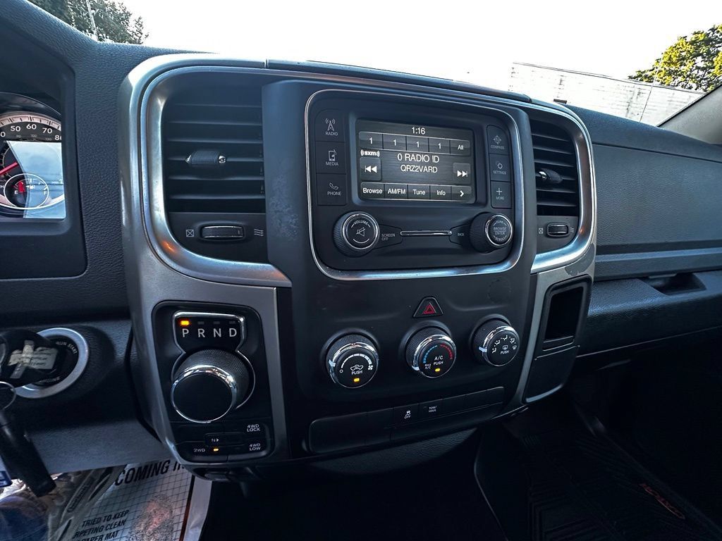 Used 2019 RAM 1500 Classic SLT AWD/4WD image 28