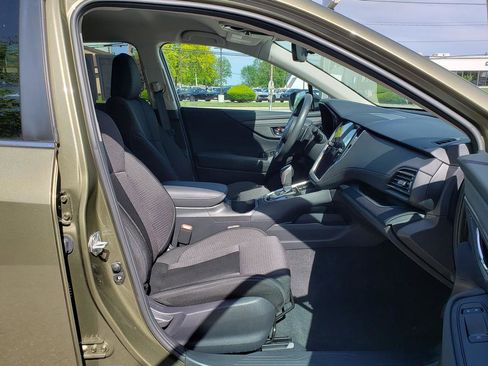 Used 2024 Subaru Outback Premium AWD/4WD image 17