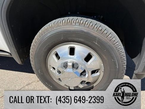 Used 2025 GMC Sierra 3500 Denali Ultimate AWD/4WD image 9
