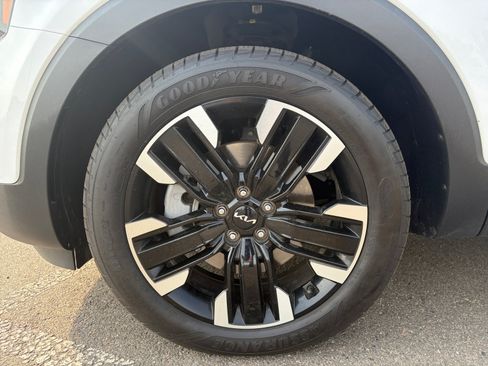Used 2024 Kia Telluride SX Prestige AWD/4WD image 12