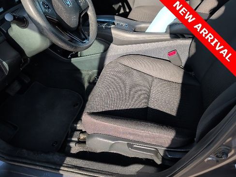 Used 2018 Honda HR-V LX image 14