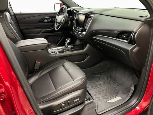 Used 2023 Chevrolet Traverse RS w/ LPO, Floor Liner Package image 39