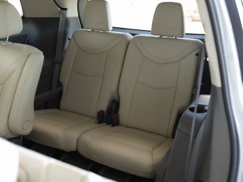 Used 2025 Cadillac XT6 Premium Luxury image 29