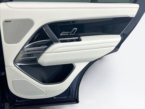 New 2026 Land Rover Range Rover SE image 27