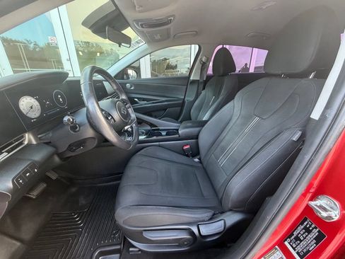 Used 2023 Hyundai Elantra SEL w/ Convenience Package FWD image 13