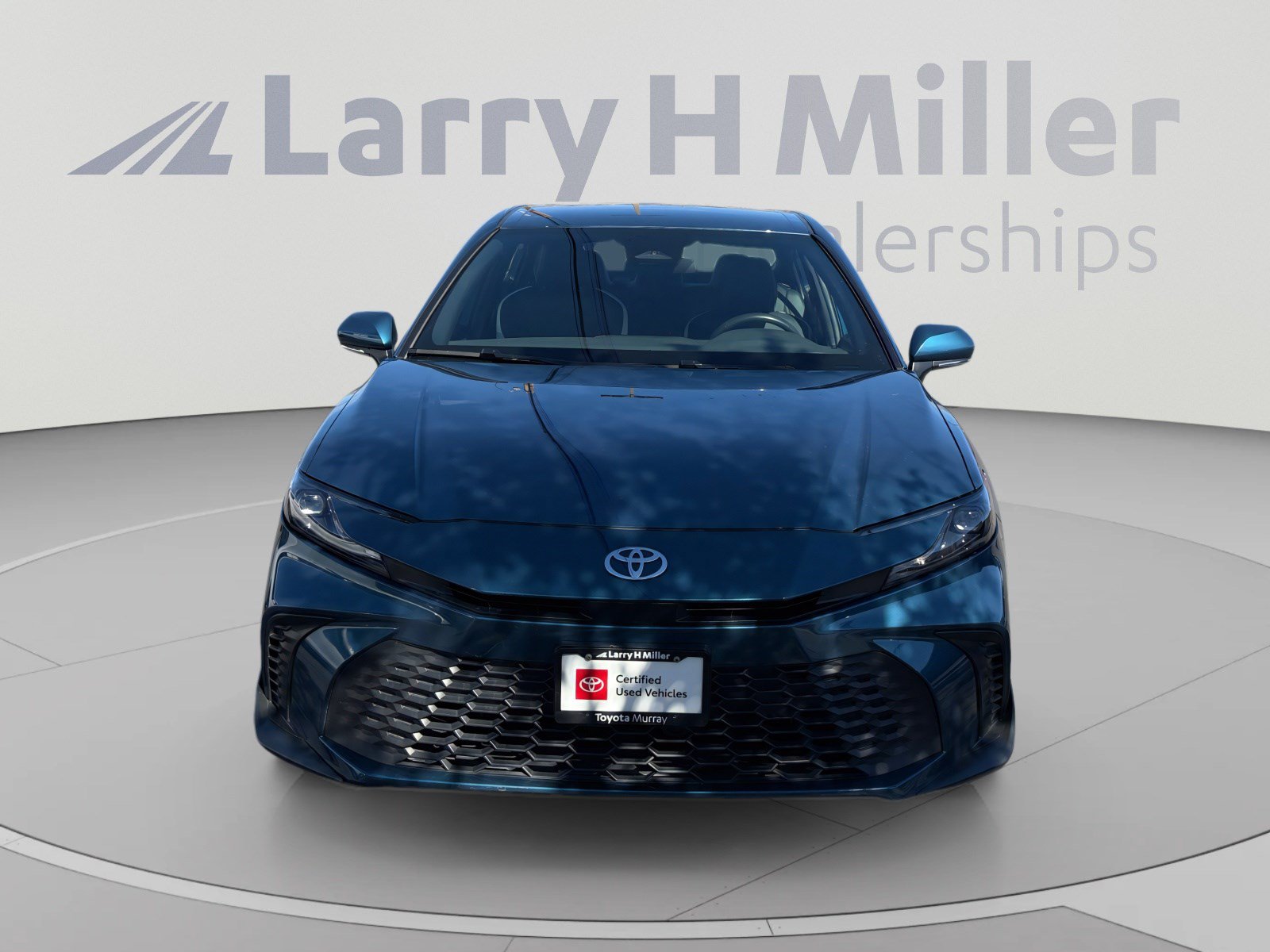 Used 2025 Toyota Camry SE FWD image 8