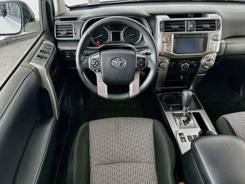 Used 2018 Toyota 4Runner SR5 RWD image 10