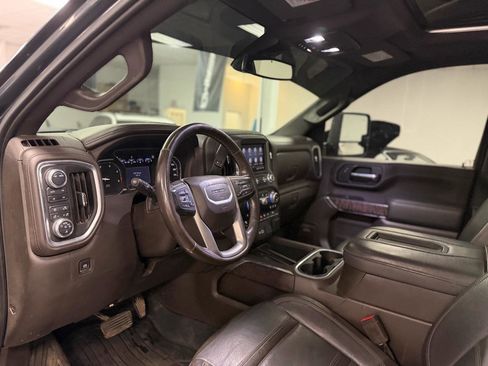 Used 2022 GMC Sierra 3500 Denali AWD/4WD image 19