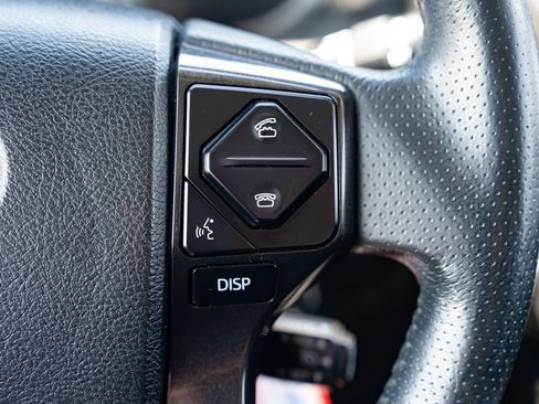 Used 2018 Toyota 4Runner TRD Off-Road AWD/4WD image 16