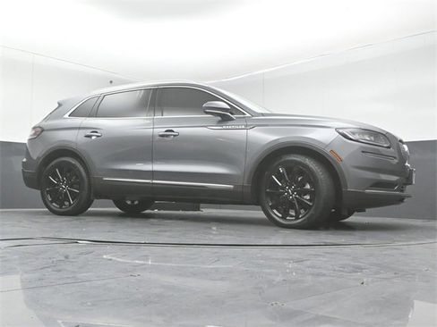 Certified 2023 Lincoln Nautilus Reserve w/ Monochromatic Package image 39