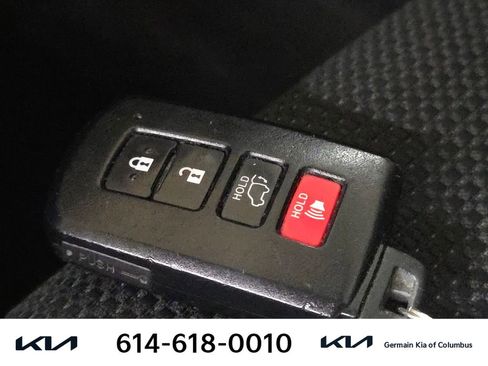 Used 2017 Toyota RAV4 XLE image 34
