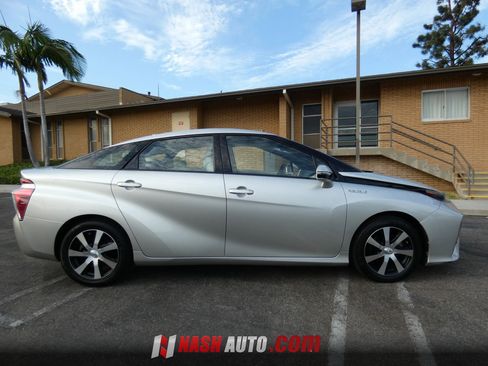 Used 2019 Toyota Mirai FWD image 8