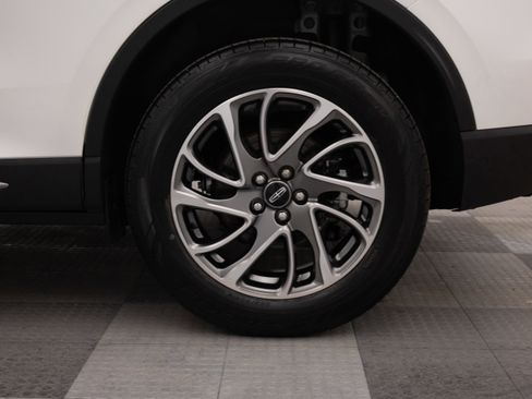 Used 2022 Lincoln Corsair AWD w/ Equipment Group 101A image 16