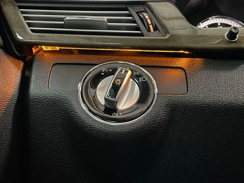 Used 2010 Mercedes-Benz E 550 4MATIC Sedan w/ Premium 2 Pkg image 13