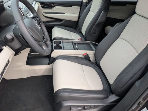 New 2026 Honda Odyssey Elite image 5