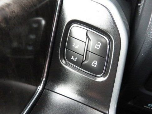 Used 2022 Ford F150 Lariat image 27