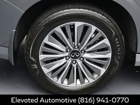 Certified 2026 INFINITI QX80 Luxe w/ Cargo Package AWD/4WD image 5