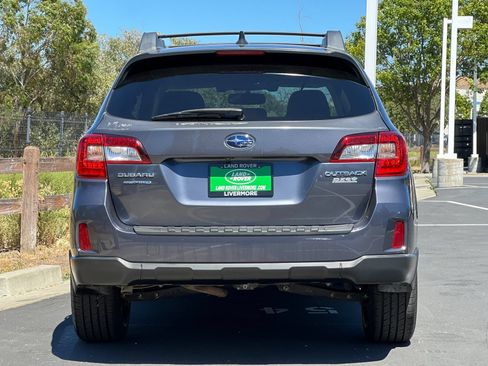 Used 2016 Subaru Outback 2.5i Limited AWD/4WD image 5