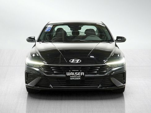 Used 2025 Hyundai Elantra SEL FWD image 8