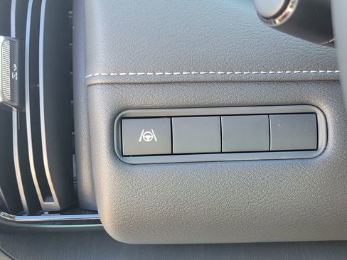 New 2026 Nissan Armada SV image 29