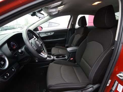 Used 2023 Kia Forte LXS w/ LXS Technology Package image 21